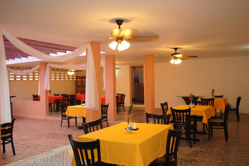 Hotel Imperial Cap-Haitien Ngoại thất bức ảnh