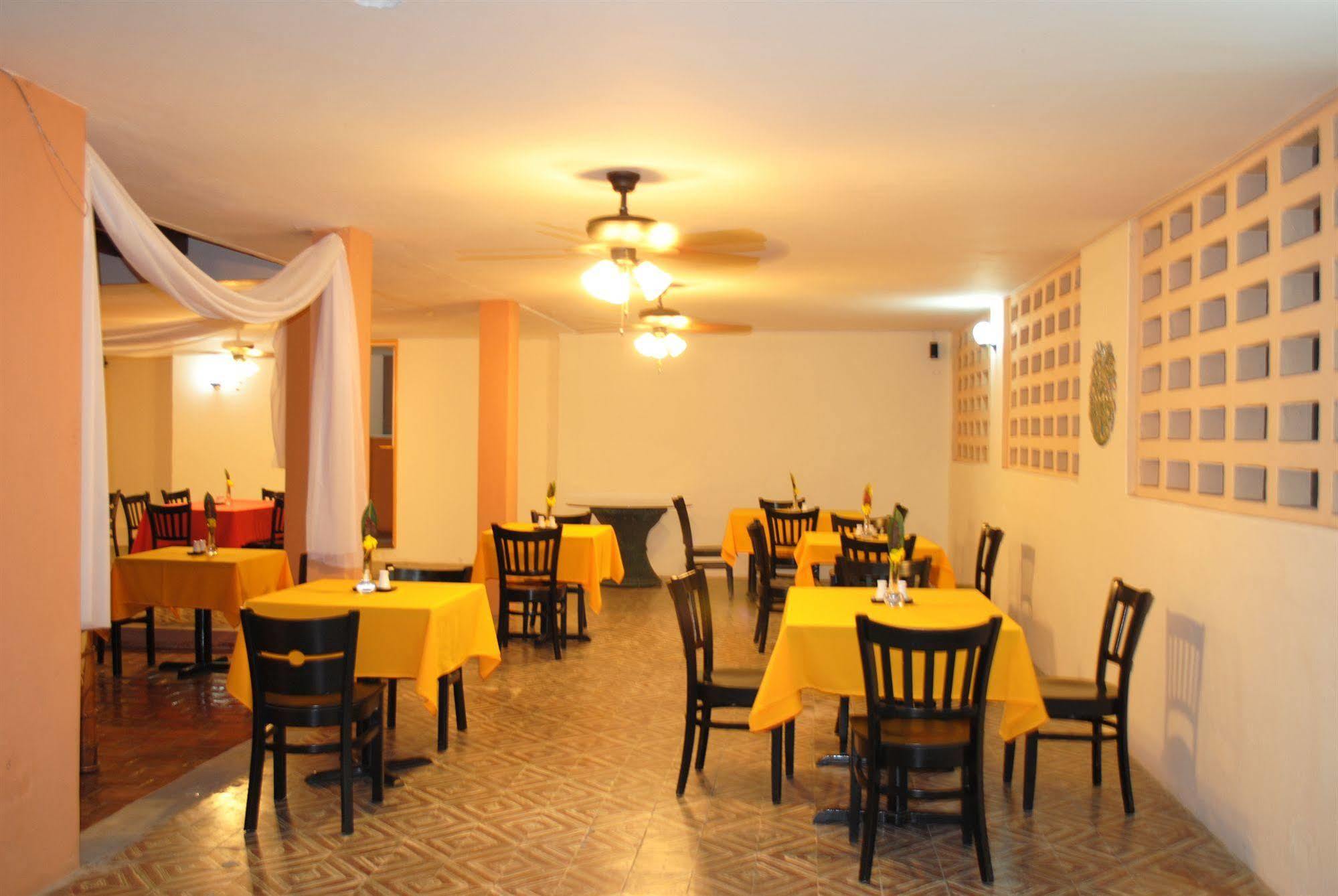 Hotel Imperial Cap-Haitien Ngoại thất bức ảnh