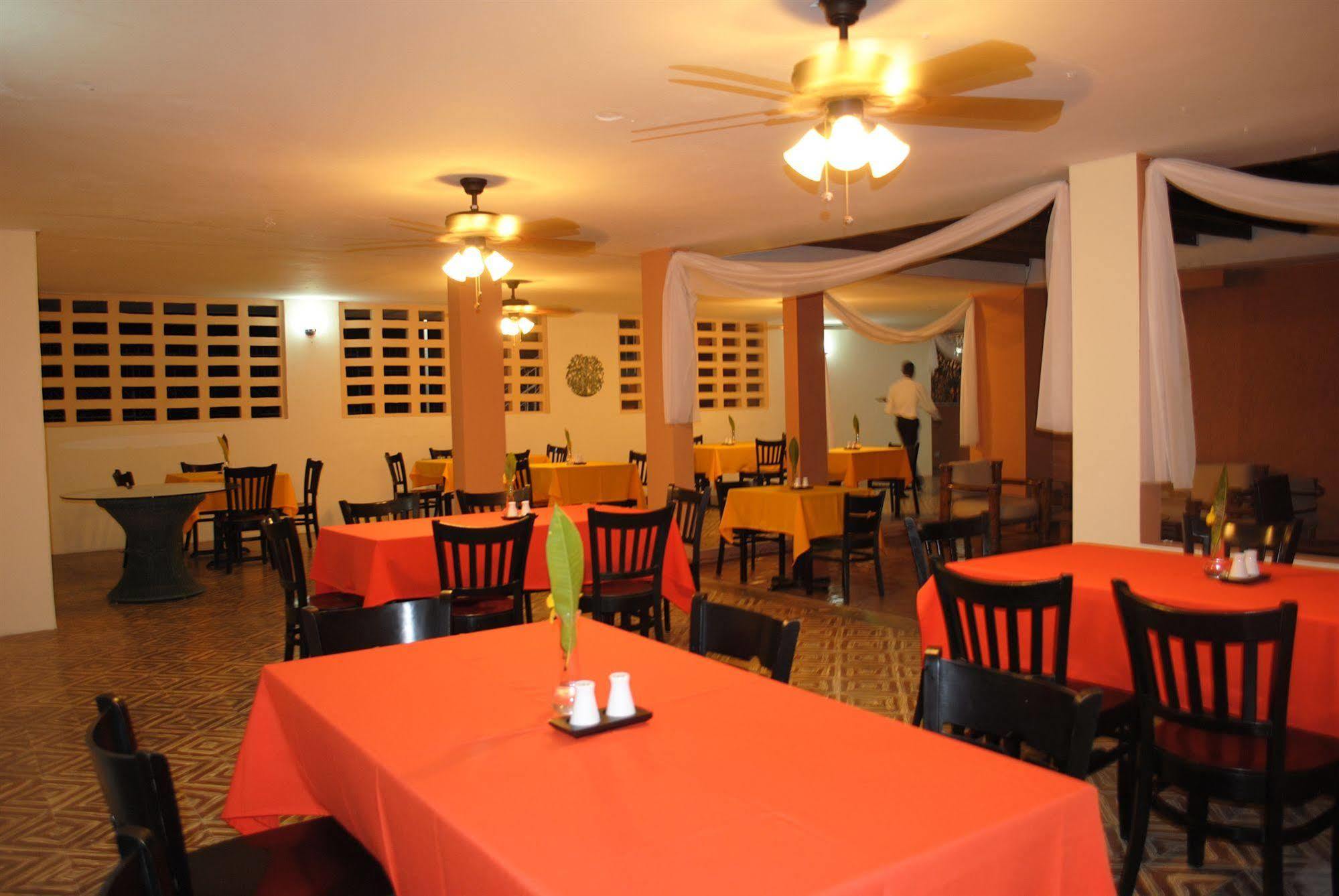 Hotel Imperial Cap-Haitien Ngoại thất bức ảnh
