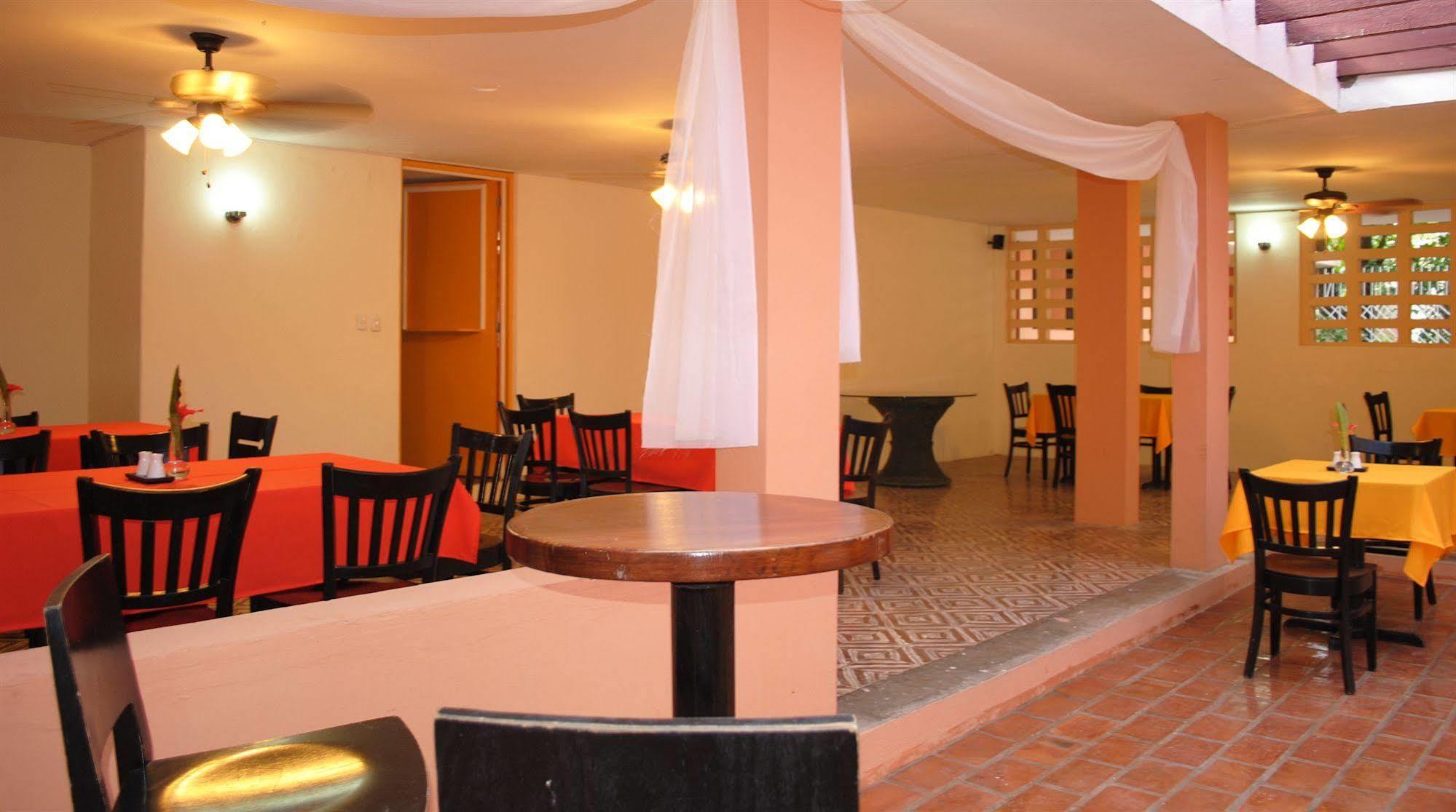 Hotel Imperial Cap-Haitien Ngoại thất bức ảnh