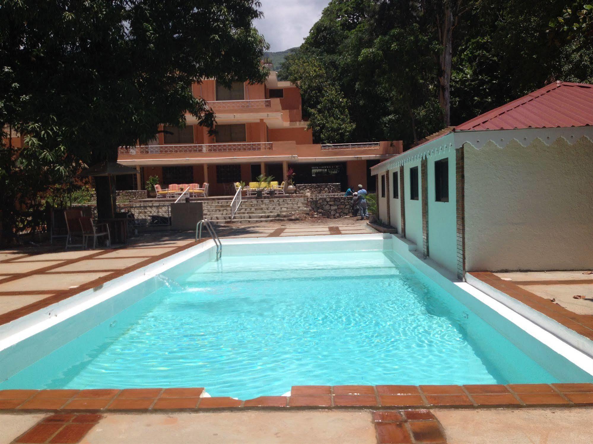 Hotel Imperial Cap-Haitien Ngoại thất bức ảnh